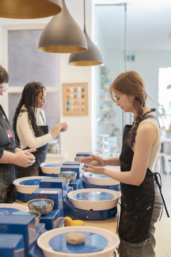 Table Wheel Ft. Holiday Mug Making at Richmond