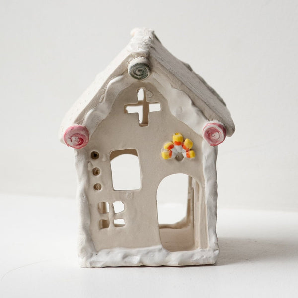 Handbuilding Featuring a Gingerbread House at Richmond