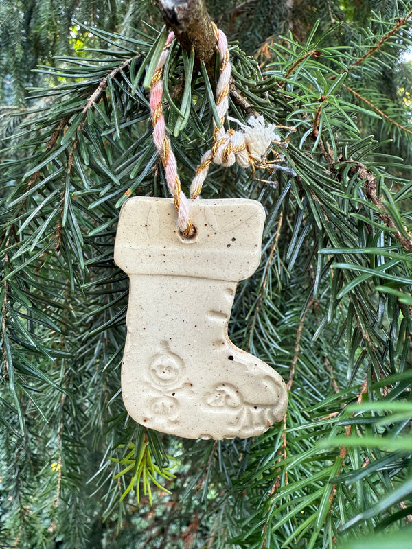 Holiday Ornament Painting at Richmond