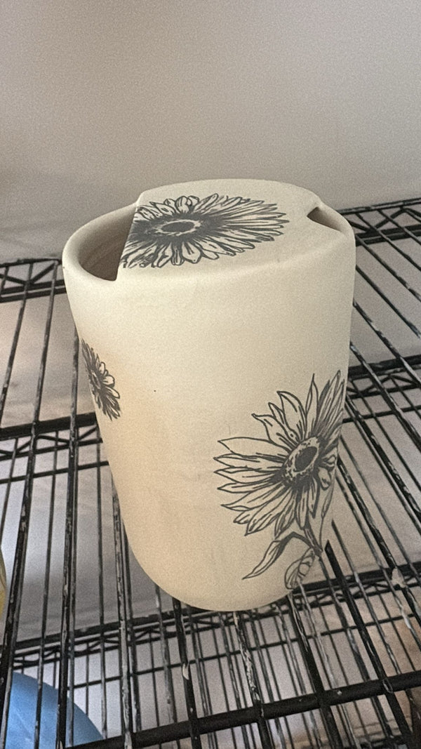 Handbuilding Featuring a Fall Travel Mug at Richmond