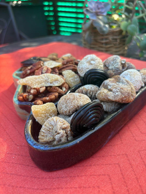 Handbuilding Featuring a Holiday Platter at Dundas