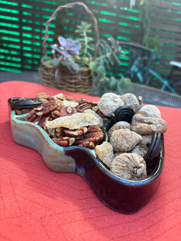 Handbuilding Featuring a Holiday Platter at Dundas